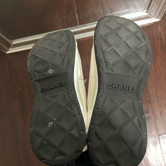 AUTHENTIC CHANEL WOMEN’S SNEAKERS🖤🤍 - Picture 9 of 9